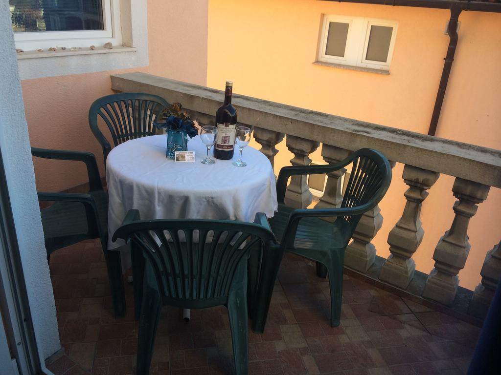 Apartmani Jerkin Vodice Exterior photo