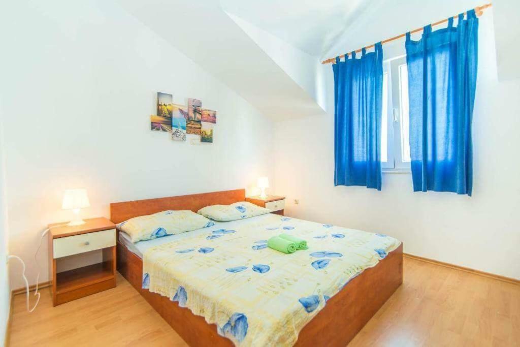 Apartmani Jerkin Vodice Exterior photo
