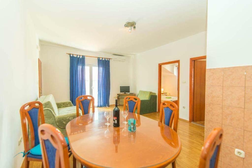 Apartmani Jerkin Vodice Exterior photo