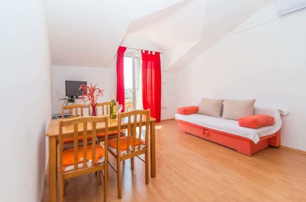 Apartmani Jerkin Vodice Exterior photo